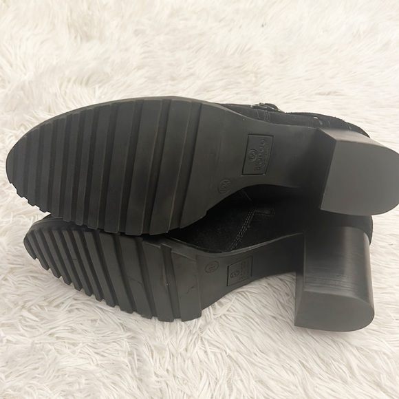 NEW $169 BORN x Zappos Black suede waterproof ankle boot heel women size 12 - Picture 8 of 8